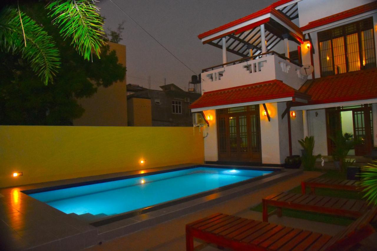 Grand Royal Villa Negombo Exterior photo