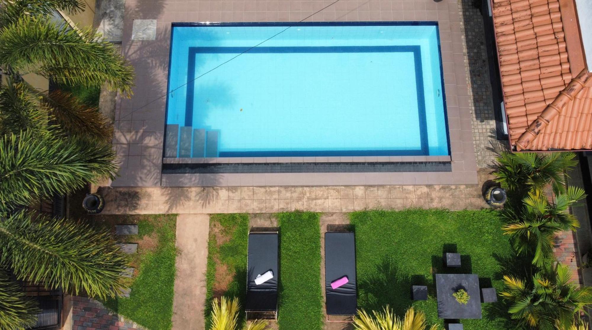 Grand Royal Villa Negombo Exterior photo